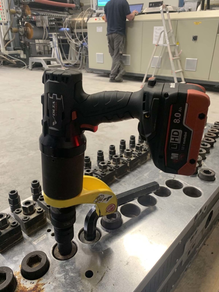Volta_VT2000_Inbus_SW27_Extrusionsmaschine_Spritzdüsen_2_130319